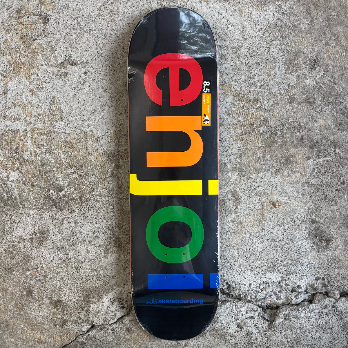 Enjoi Spectrum R7 Deck 8.5 (Black)