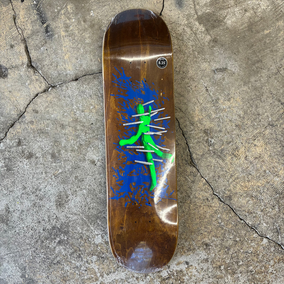 There Team Spikes Deck 8.25