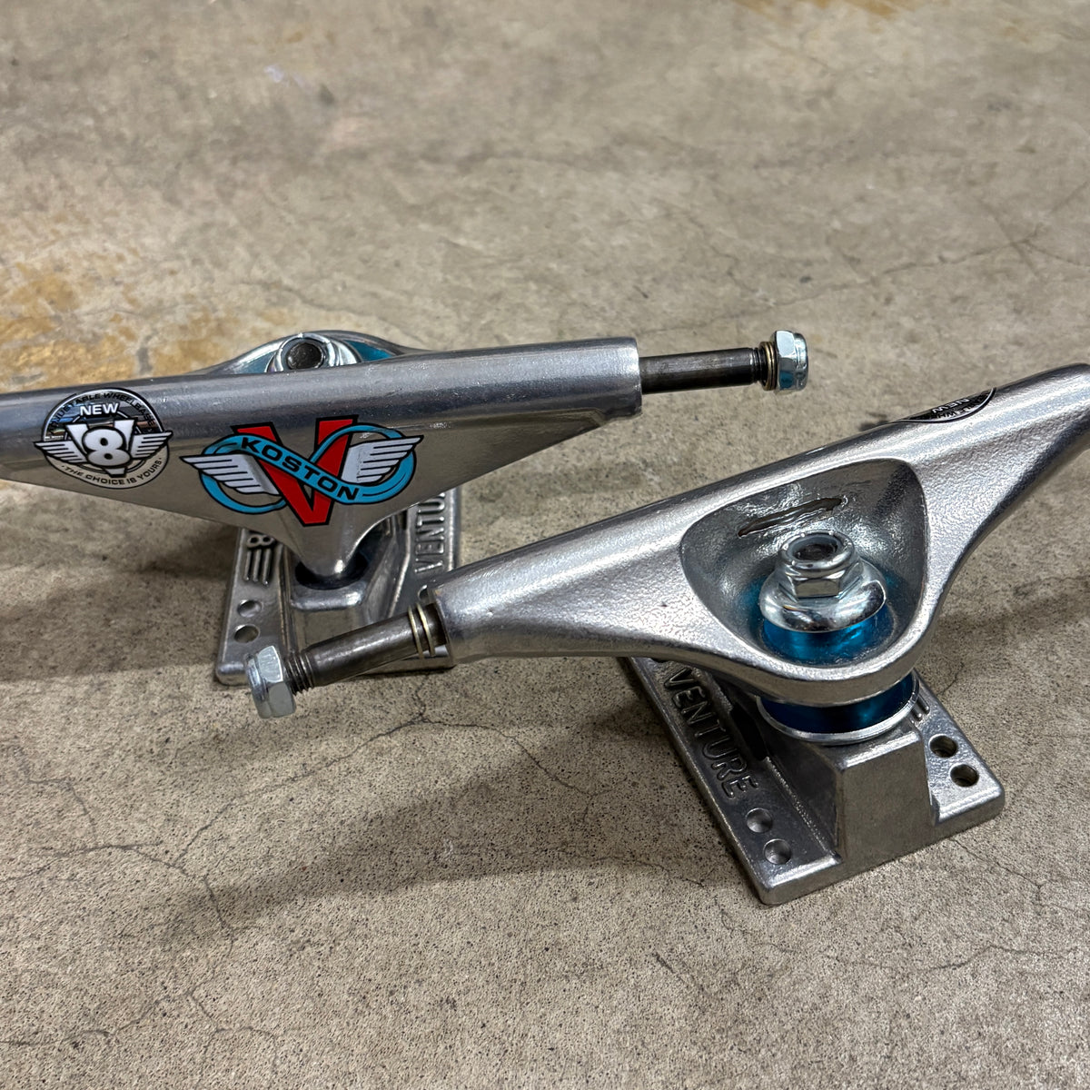 Venture Koston V8 Polished