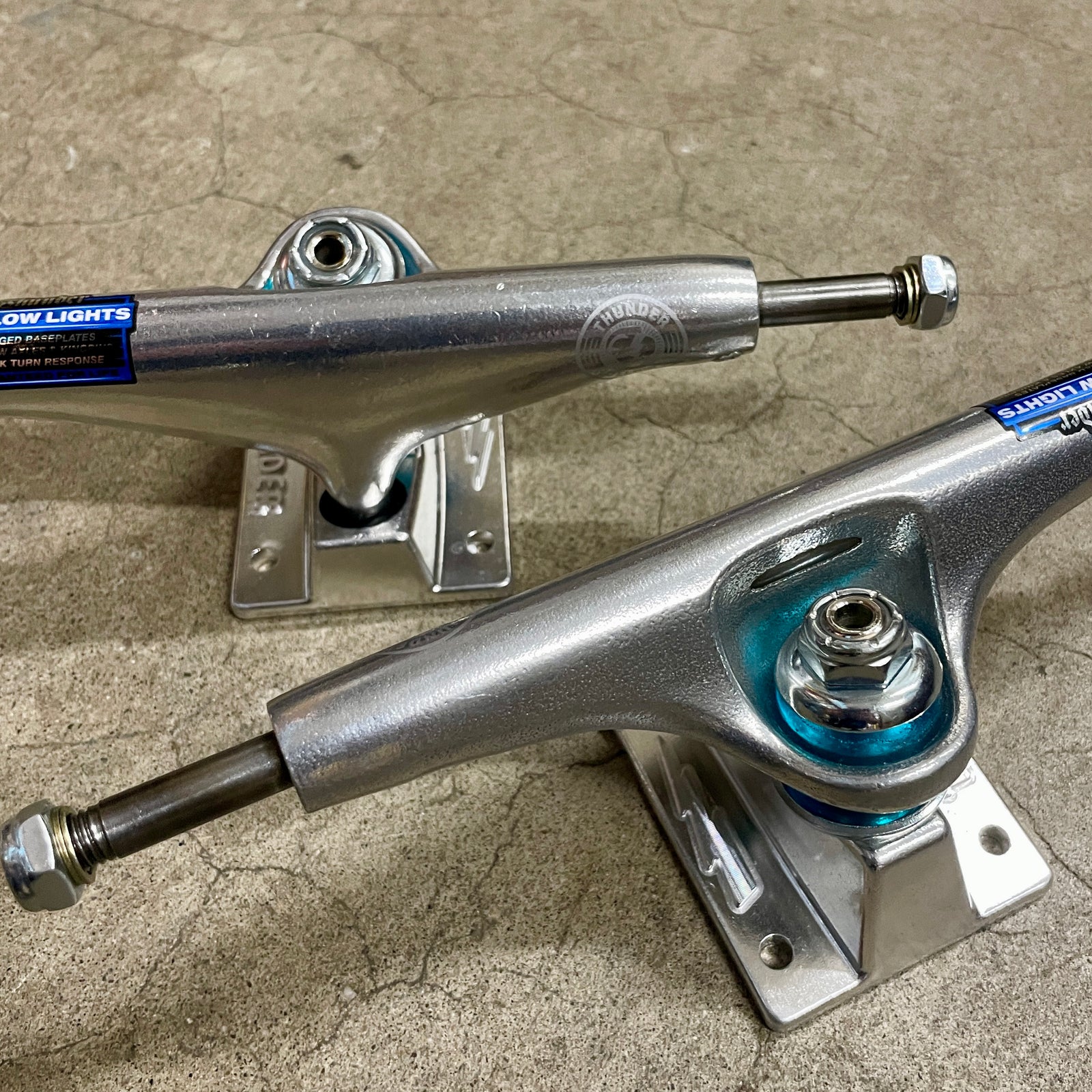  - Thunder Polished Hollow Lights