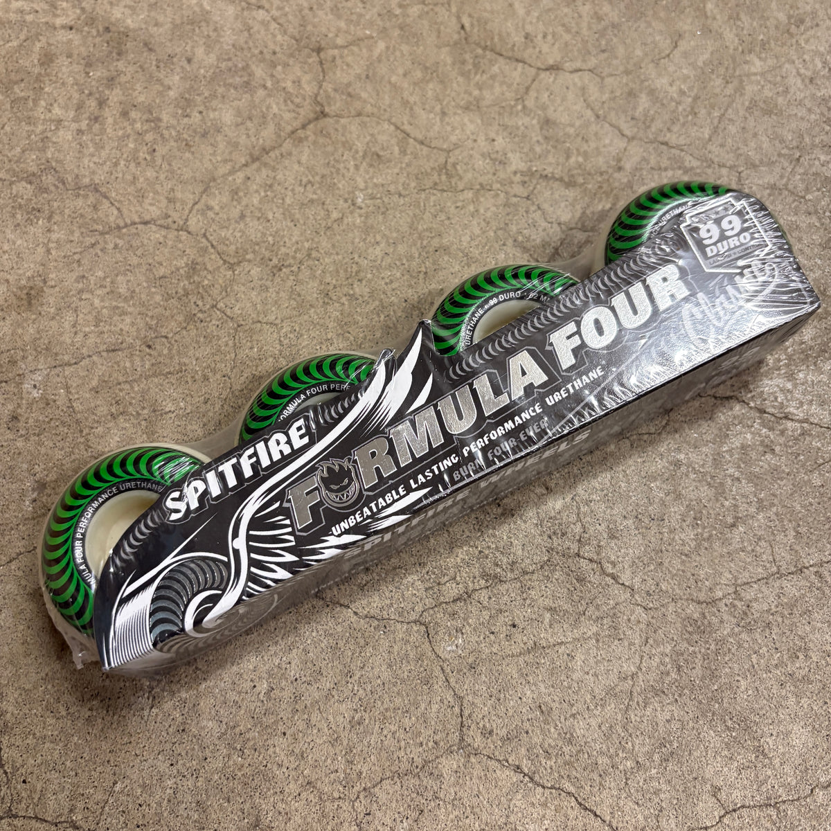 Classic Formula 4 99D 52mm (White/Green)