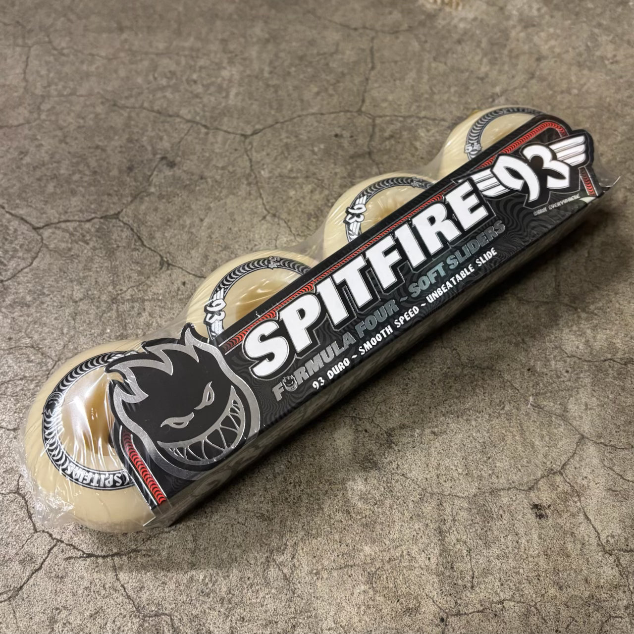  - Classic Formula 4 93D 54mm (White/Silver)