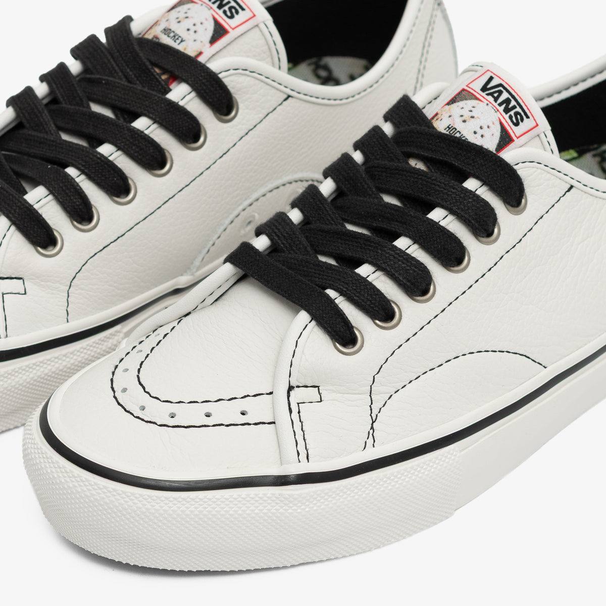 Vans Skate AVE Classic VCU HOCKEY (White)