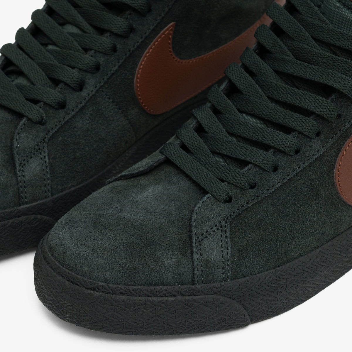 Nike SB Zoom Blazer Mid (Black Spruce/Corduroy Brown)