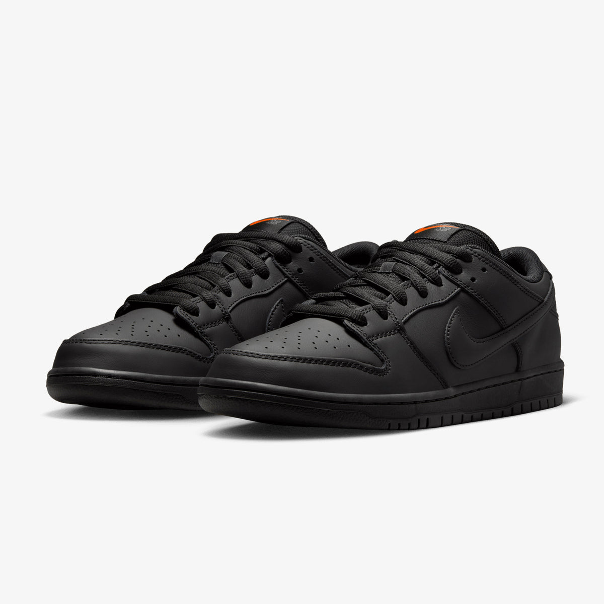 Nike SB Dunk Low(Black/Black/Black)