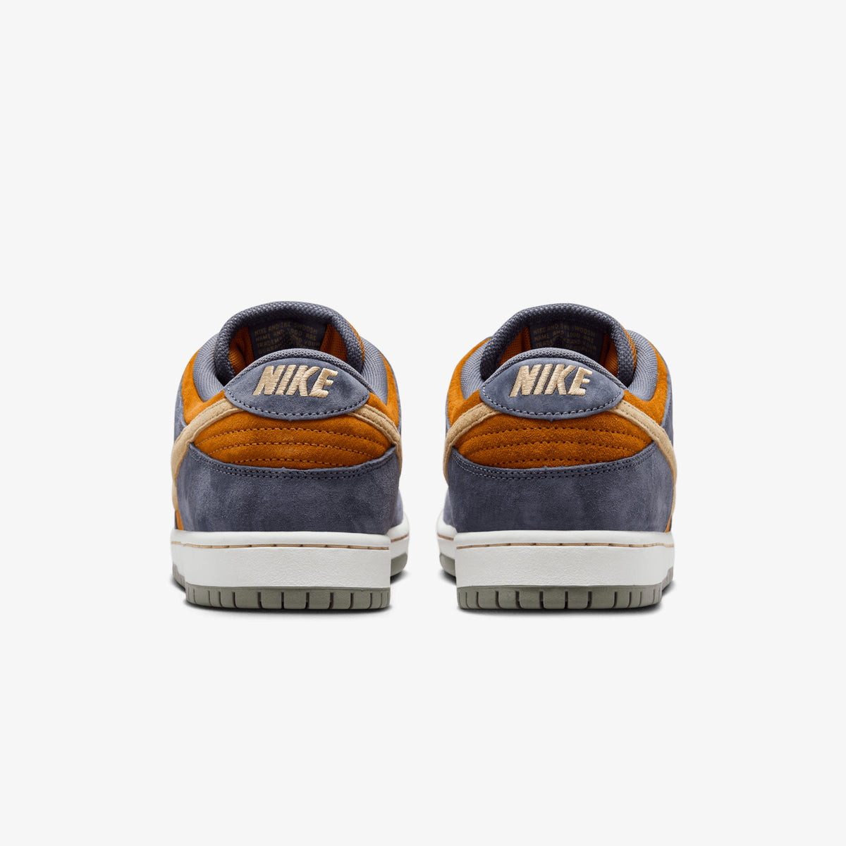 Dunk Low (Carbon/Monarch)