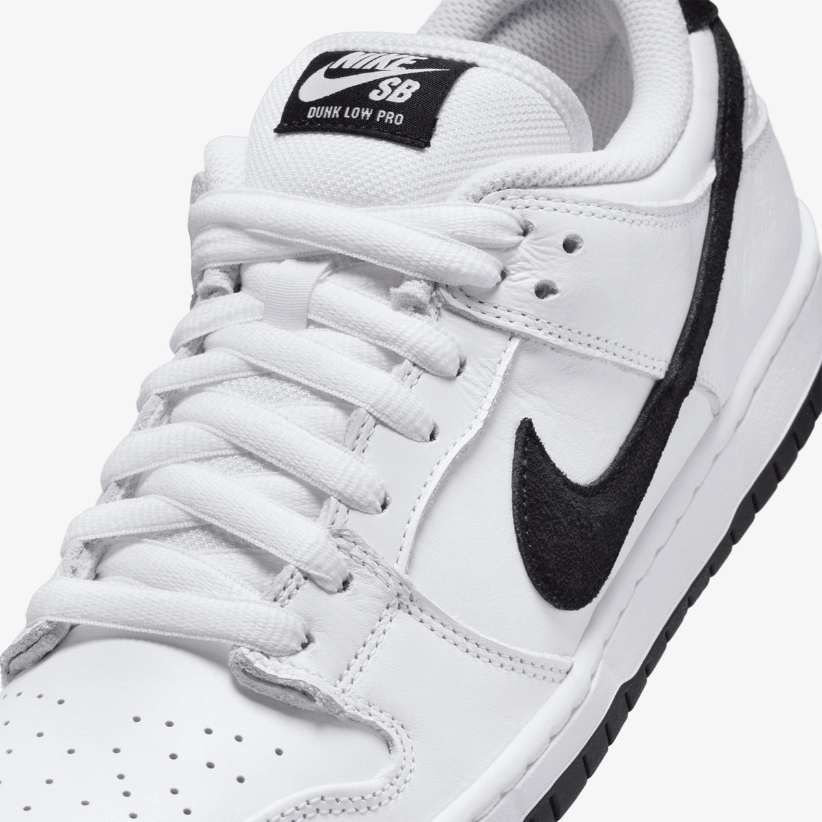 Dunk Low (White/Black/Black Sole)