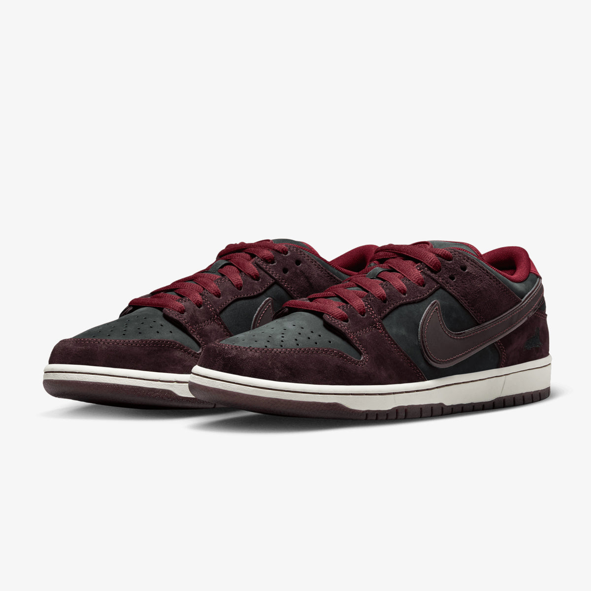 Dunk Low Pro QS (Riot Skateshop)