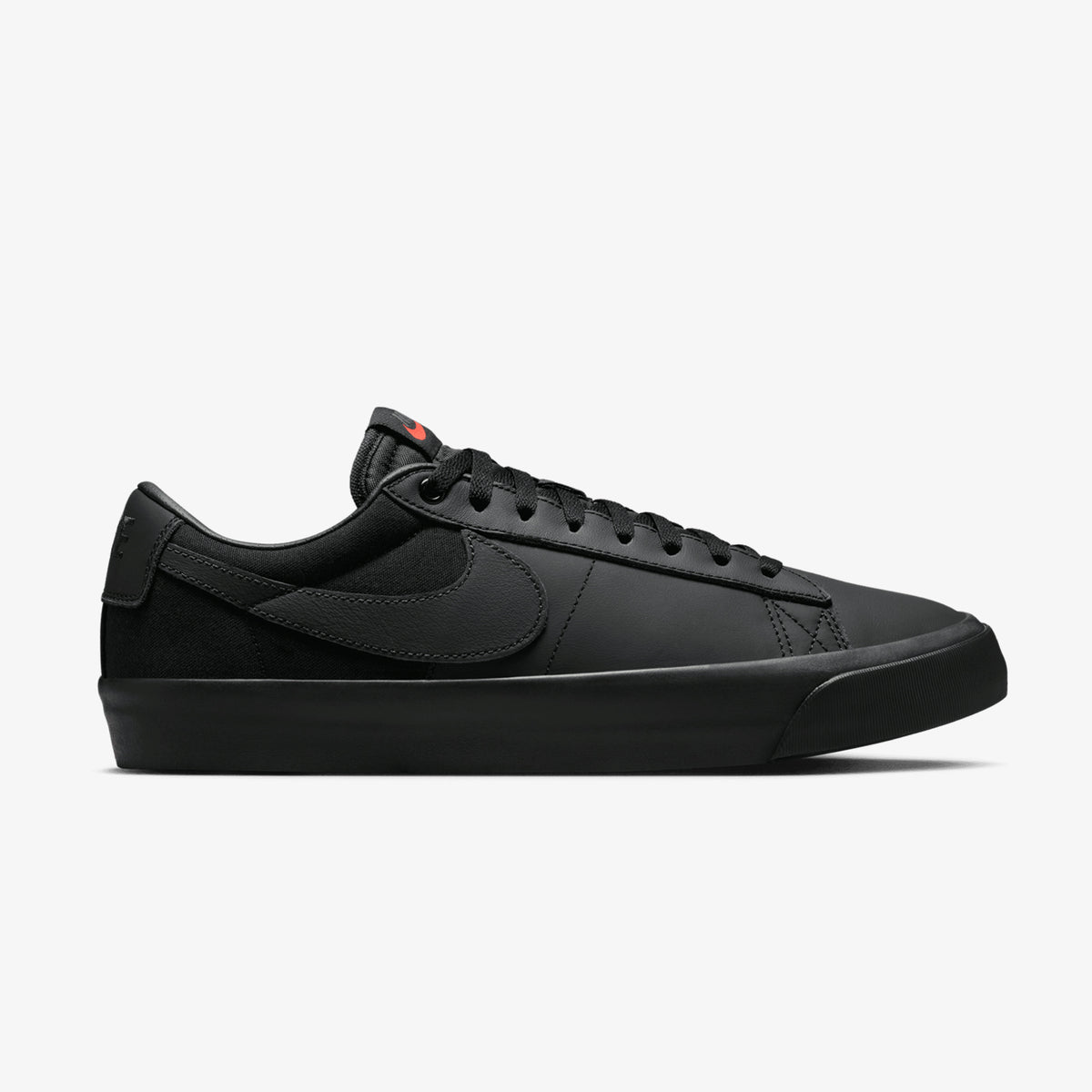 Blazer Low GT ISO (Triple Black)