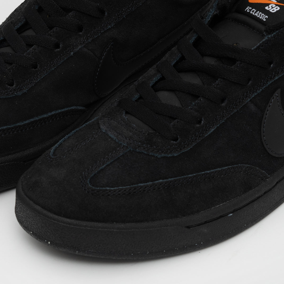 FC Classic (Black/Black)